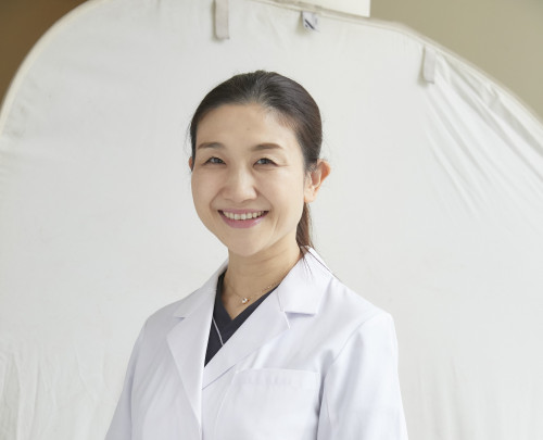 ヨクミル相談医師である信原 由実子医師の写真